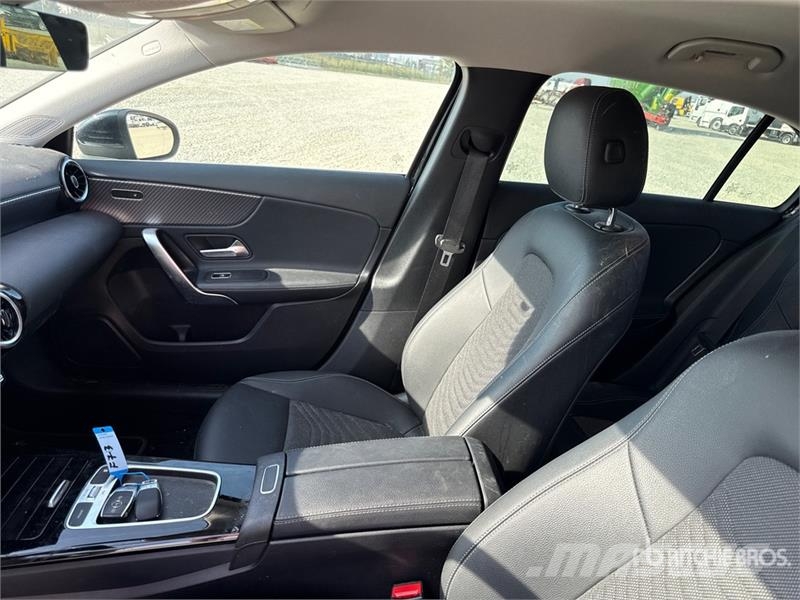 Mercedes-Benz A250 Plug-In Hybrid E PLUG-IN ADVANCED PROGRESSIVE Cars