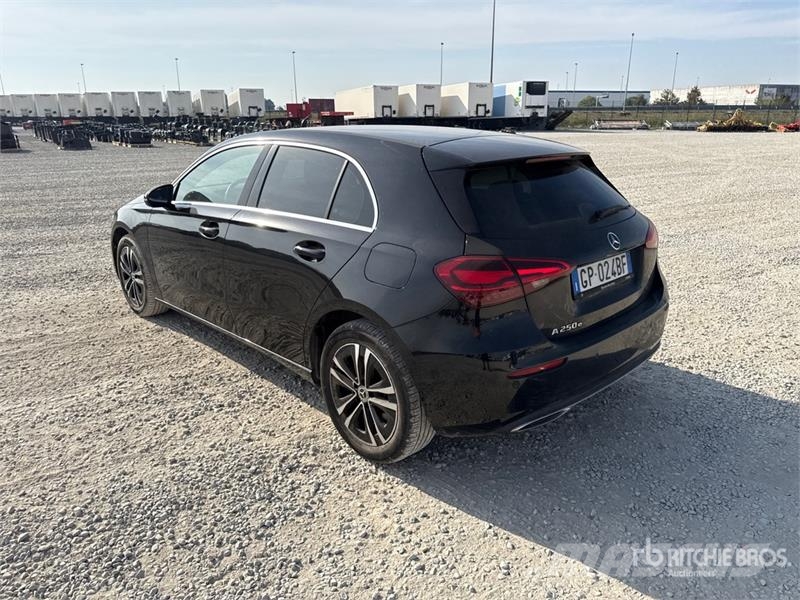 Mercedes-Benz A250 Plug-In Hybrid E PLUG-IN ADVANCED PROGRESSIVE Cars