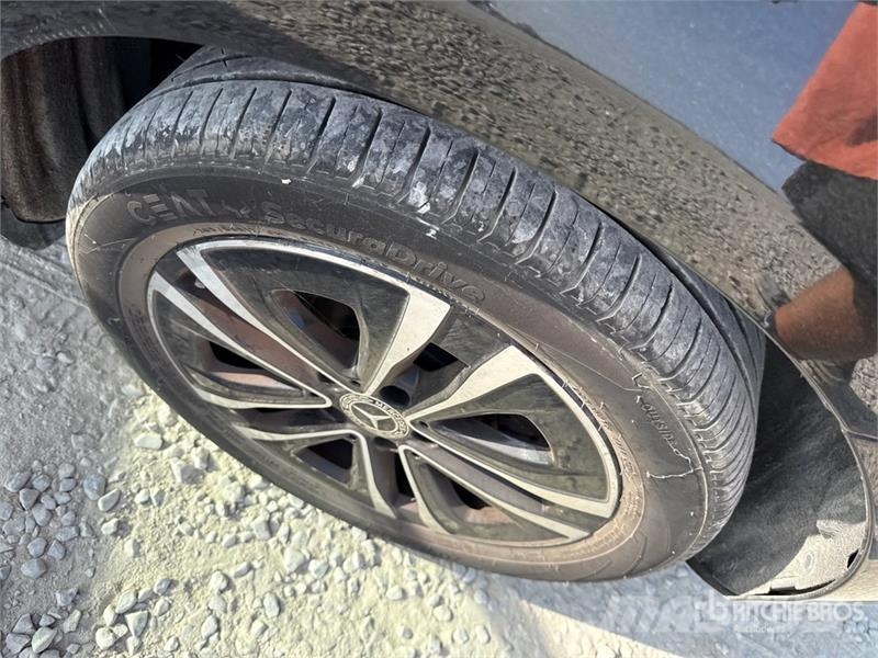 Mercedes-Benz A250 Plug-In Hybrid E PLUG-IN ADVANCED PROGRESSIVE Cars