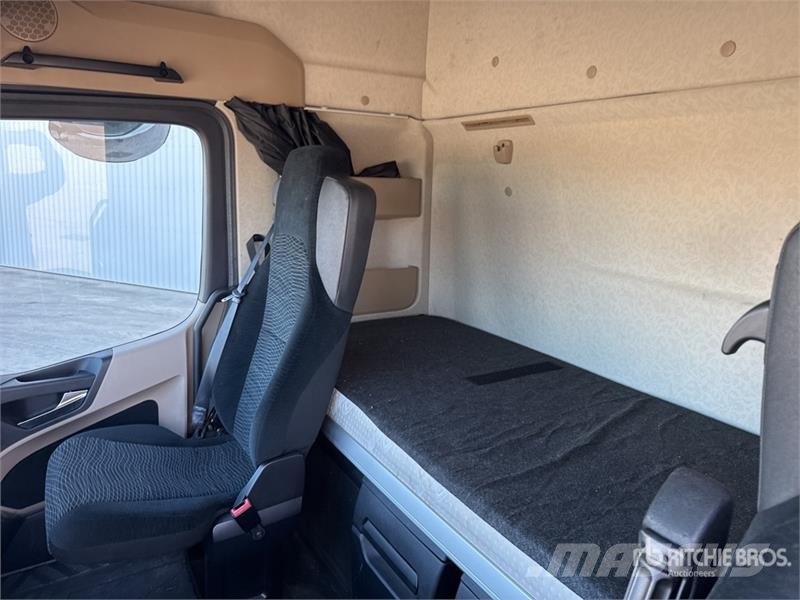 Mercedes-Benz Actros 1842 4x2 Tracteur Routier Cabine Couchette Naudoti vilkikai