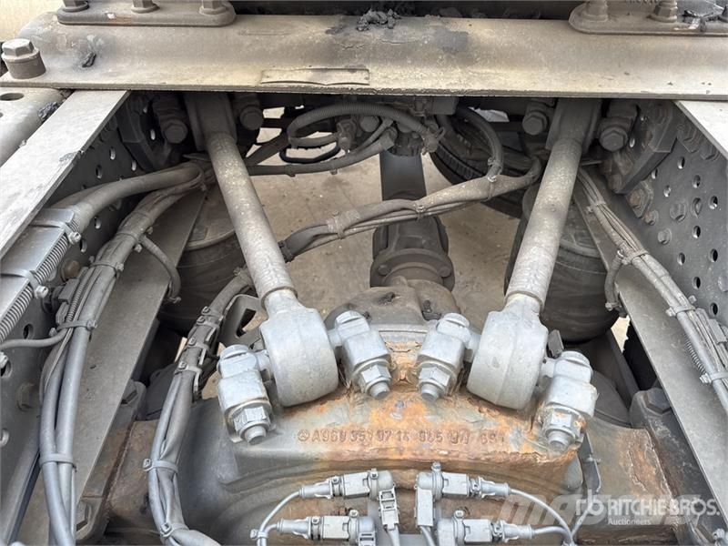 Mercedes-Benz Actros 1842 4x2 Tracteur Routier Cabine Couchette Motrici e Trattori Stradali