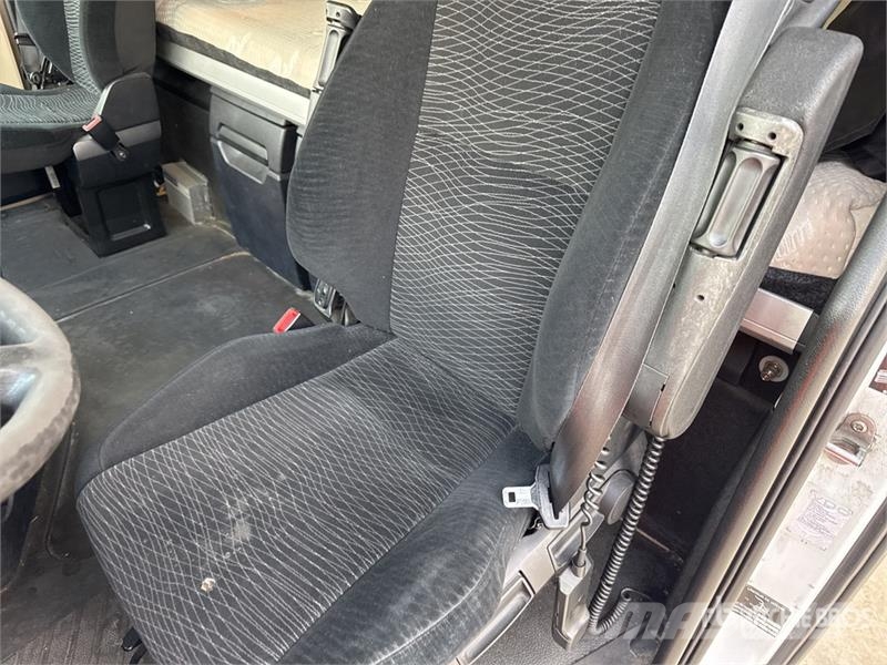 Mercedes-Benz Actros 1842 4x2 Tracteur Routier Cabine Couchette Motrici e Trattori Stradali