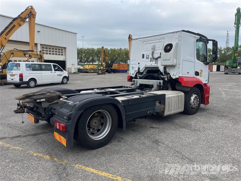 Mercedes-Benz ACTROS 1843 4x2 S/A Sleeper Truck Tractor (Inopera Trekkers