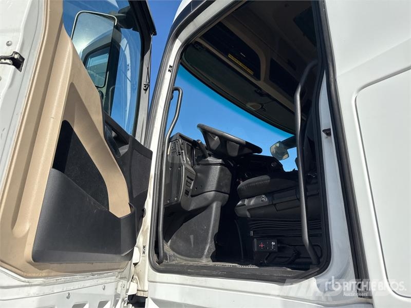 Mercedes-Benz Actros 1842 4x2 Tracteur Routier Cabine Couchette  وحدات الجر