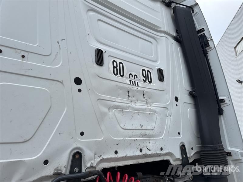 Mercedes-Benz Actros 1842 4x2 Tracteur Routier Cabine Couchette Motrici e Trattori Stradali