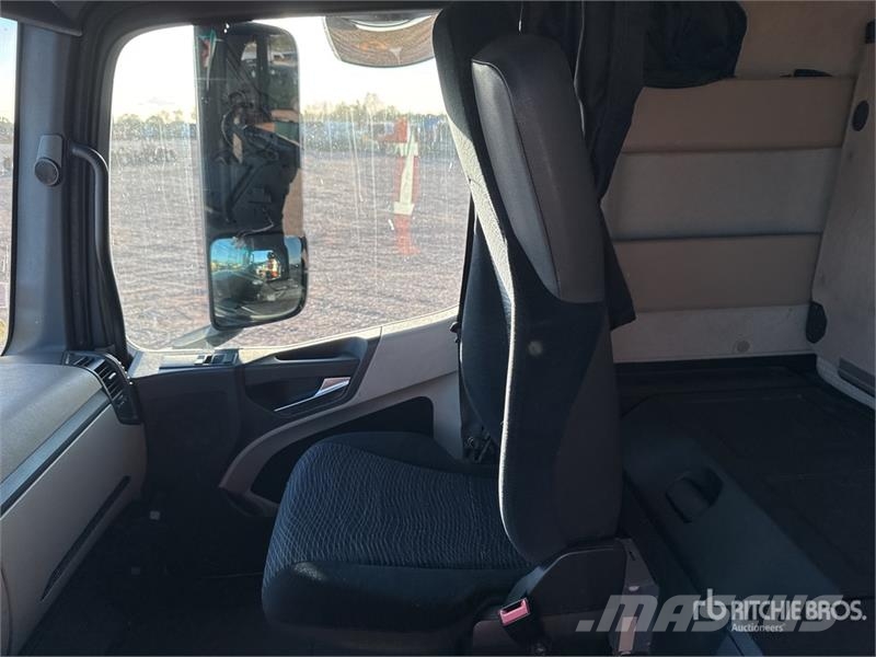 Mercedes-Benz Actros 1842 4x2 Tracteur Routier Cabine Couchette Vilcēji