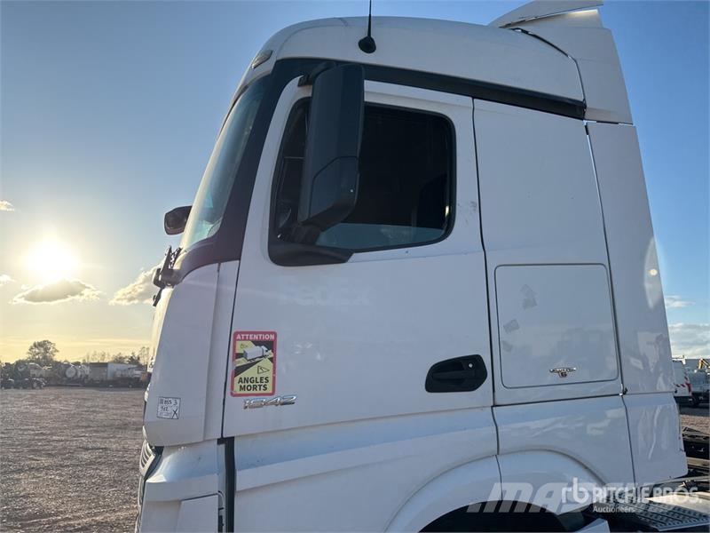 Mercedes-Benz Actros 1842 4x2 Tracteur Routier Cabine Couchette Vilcēji