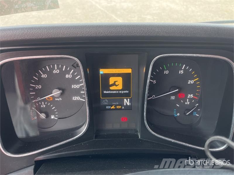 Mercedes-Benz ACTROS 1843 4x2 S/A Sleeper Truck Tractor (Inopera Trekkers