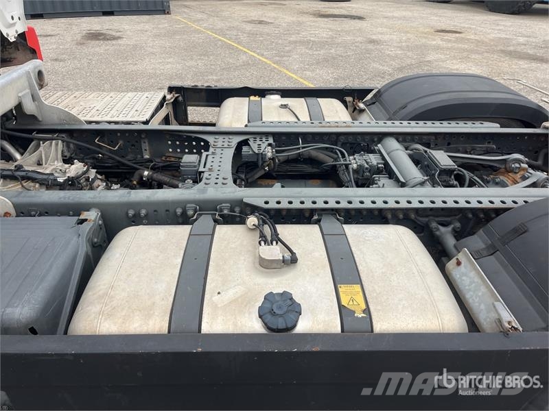 Mercedes-Benz ACTROS 1843 4x2 S/A Sleeper Truck Tractor (Inopera Trekkers