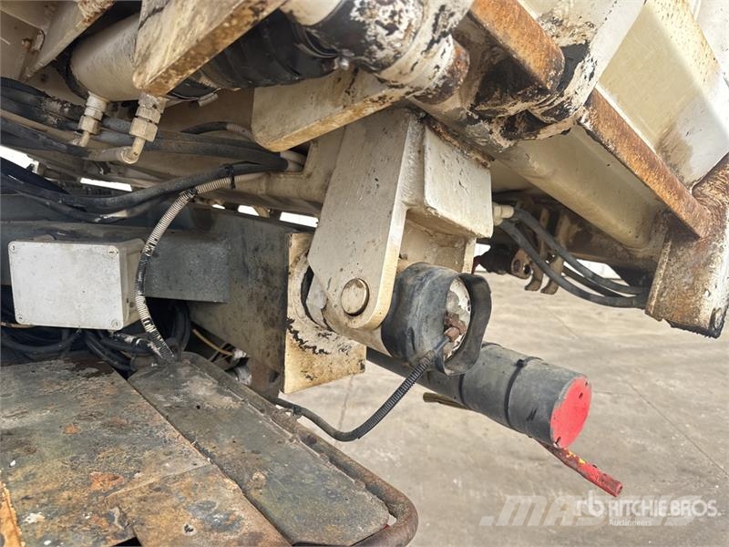 Mercedes-Benz Actros 3236 8x4 Camion Bi Benne Tri/A Dump Truck 덤프 트럭