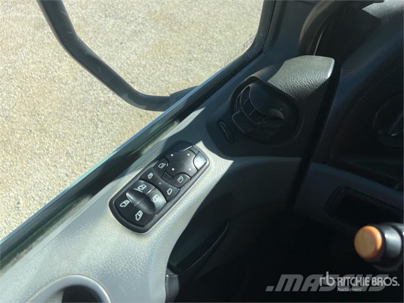 Mercedes-Benz ACTROS 3336 덤프 트럭