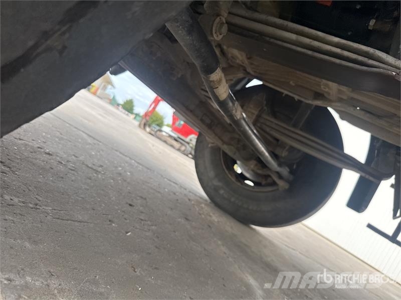 Mercedes-Benz Actros 3236 8x4 Camion Bi Benne Tri/A Dump Truck 덤프 트럭