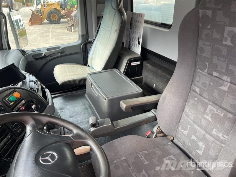 Mercedes-Benz Actros 3236 8x4 Camion Bi-Benne Tri/A Dump Truck Savivarčių priekabų vilkikai