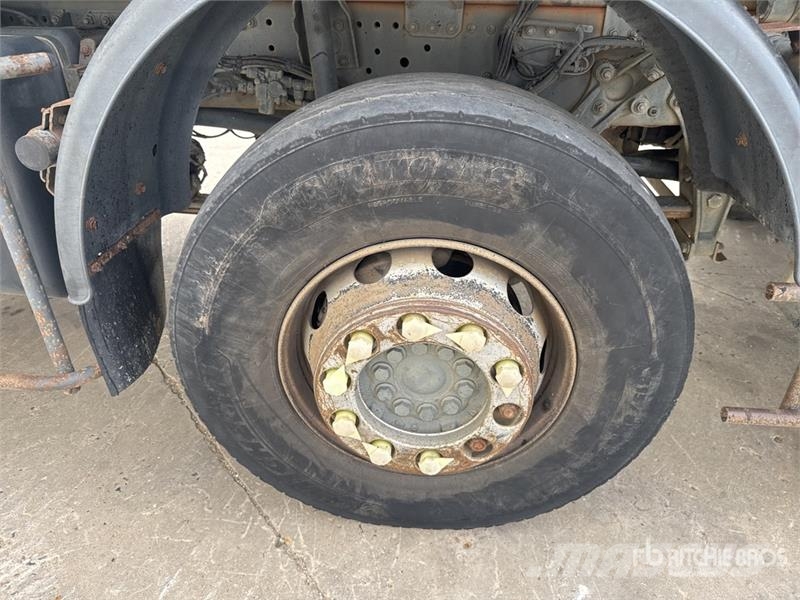 Mercedes-Benz Actros 3236 8x4 Camion Bi Benne Tri/A Dump Truck 덤프 트럭