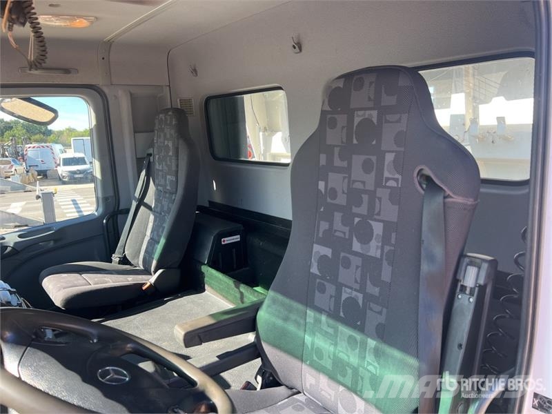 Mercedes-Benz ACTROS 3336 덤프 트럭