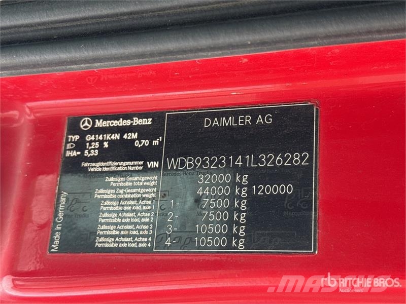 Mercedes-Benz Actros 4141 8x4 Camion Benne Tri/A Dump Truck Pašizgāzējs
