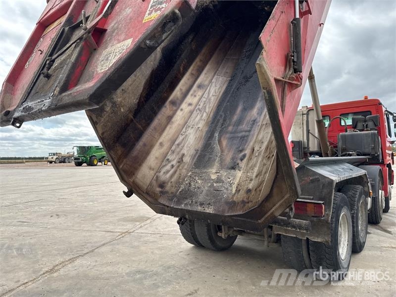 Mercedes-Benz Actros 4141 8x4 Camion Benne Tri/A Dump Truck Pašizgāzējs