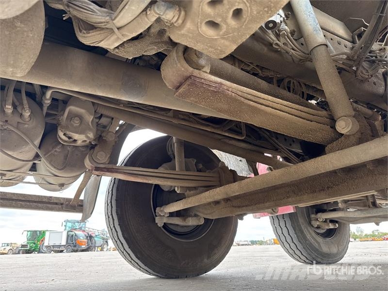 Mercedes-Benz Actros 4141 8x4 Camion Benne Tri/A Dump Truck Pašizgāzējs