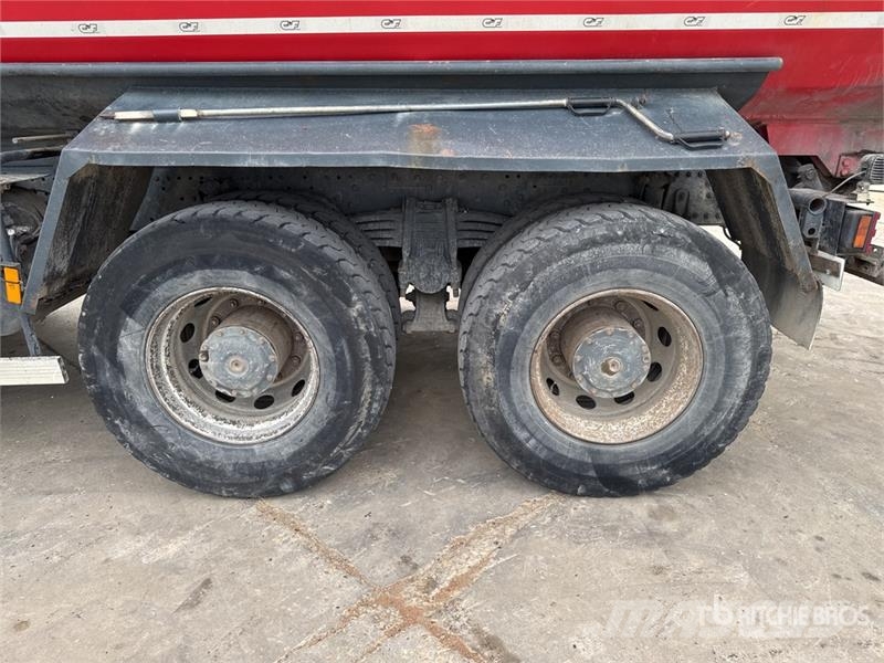 Mercedes-Benz Actros 4141 8x4 Camion Benne Tri/A Dump Truck Pašizgāzējs