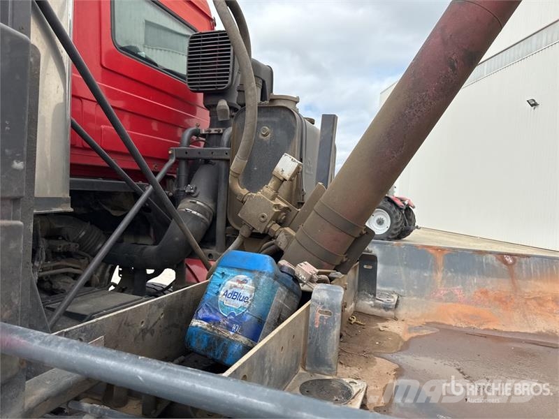 Mercedes-Benz Actros 4141 8x4 Camion Benne Tri/A Dump Truck Pašizgāzējs