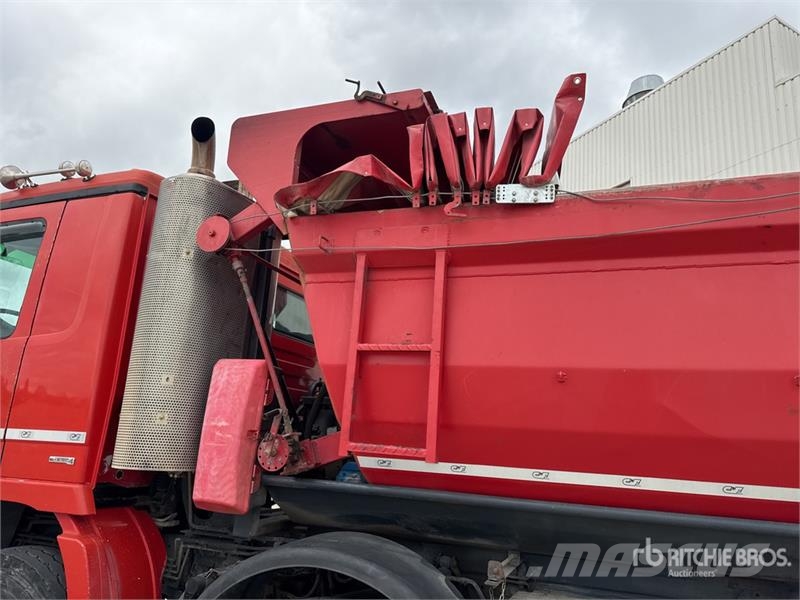Mercedes-Benz Actros 4141 8x4 Camion Benne Tri/A Dump Truck Pašizgāzējs