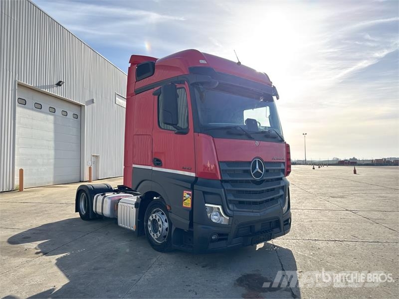 Mercedes-Benz Actros L 1842 4x2 S/A Sleeper Truck Tractor Nyergesvontatók