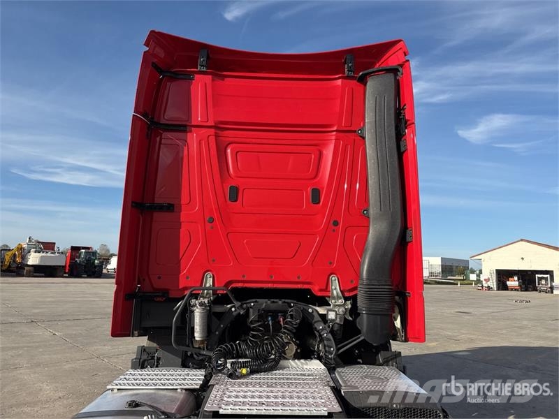 Mercedes-Benz Actros L 1842 4x2 S/A Sleeper Truck Tractor Nyergesvontatók