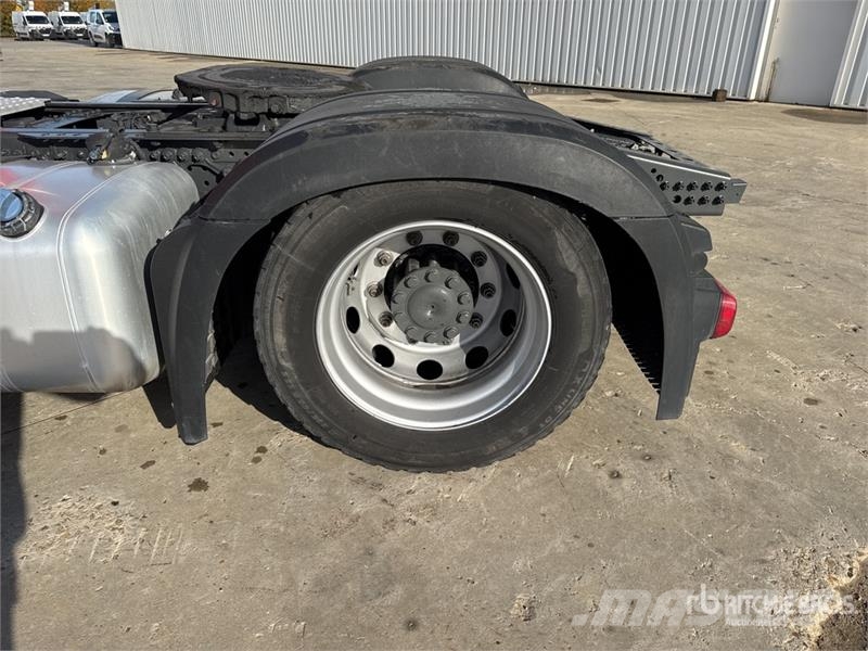 Mercedes-Benz Actros L 1842 4x2 S/A Sleeper Truck Tractor Nyergesvontatók