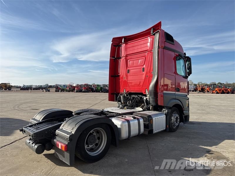 Mercedes-Benz Actros L 1842 4x2 S/A Sleeper Truck Tractor Nyergesvontatók