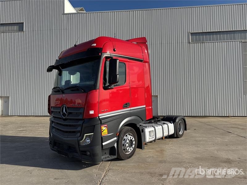 Mercedes-Benz Actros L 1842 4x2 S/A Sleeper Truck Tractor Nyergesvontatók