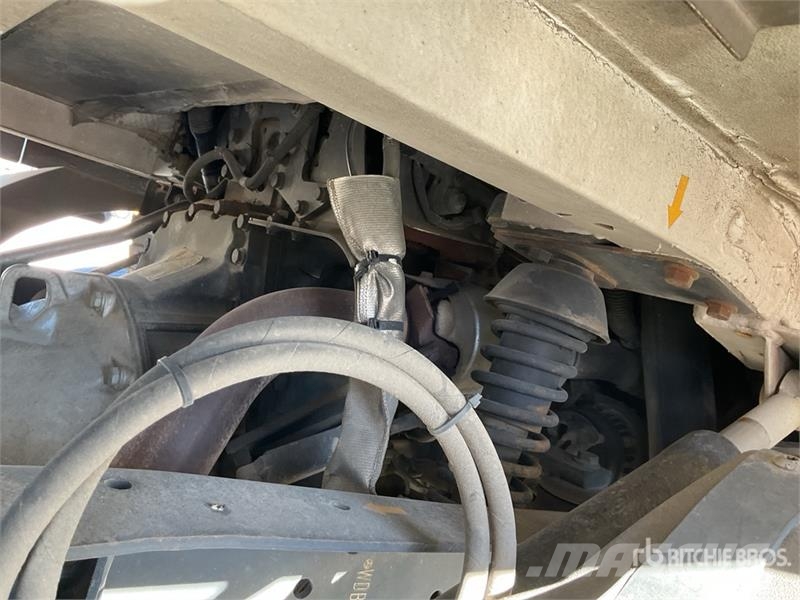 Mercedes-Benz Atego 4x2 Camion Fourgon Crew Cab Van Truck Tovornjaki zabojniki