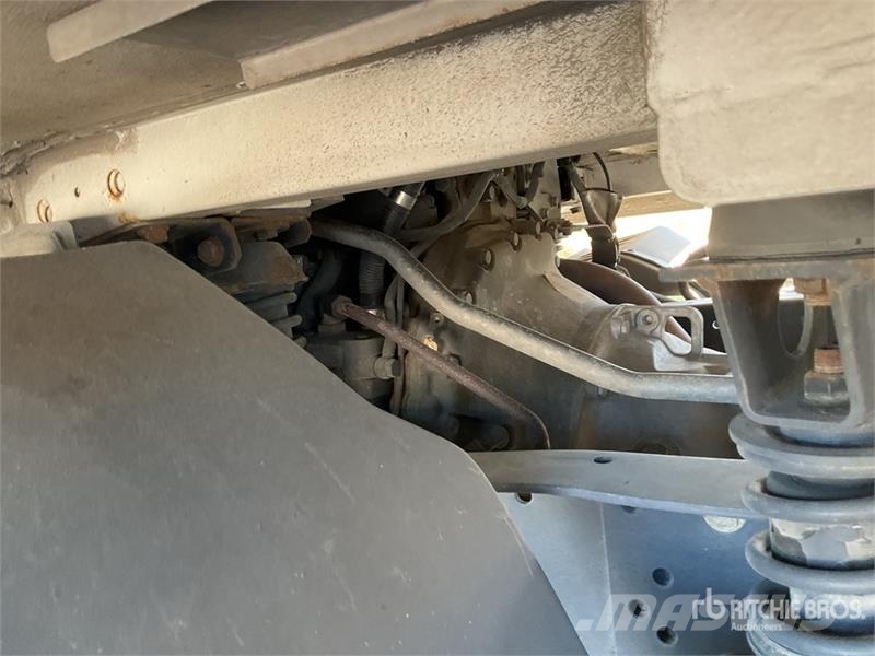 Mercedes-Benz Atego 4x2 Camion Fourgon Crew Cab Van Truck Tovornjaki zabojniki