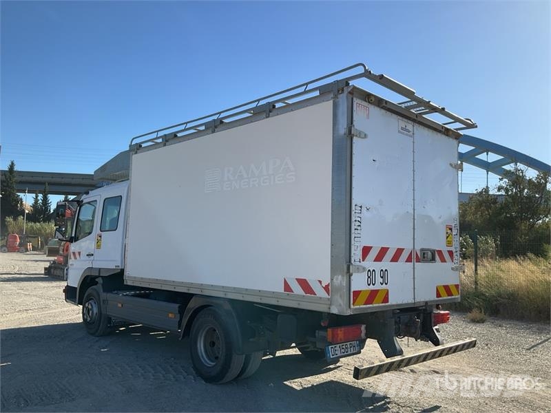 Mercedes-Benz Atego 4x2 Camion Fourgon Crew Cab Van Truck Tovornjaki zabojniki