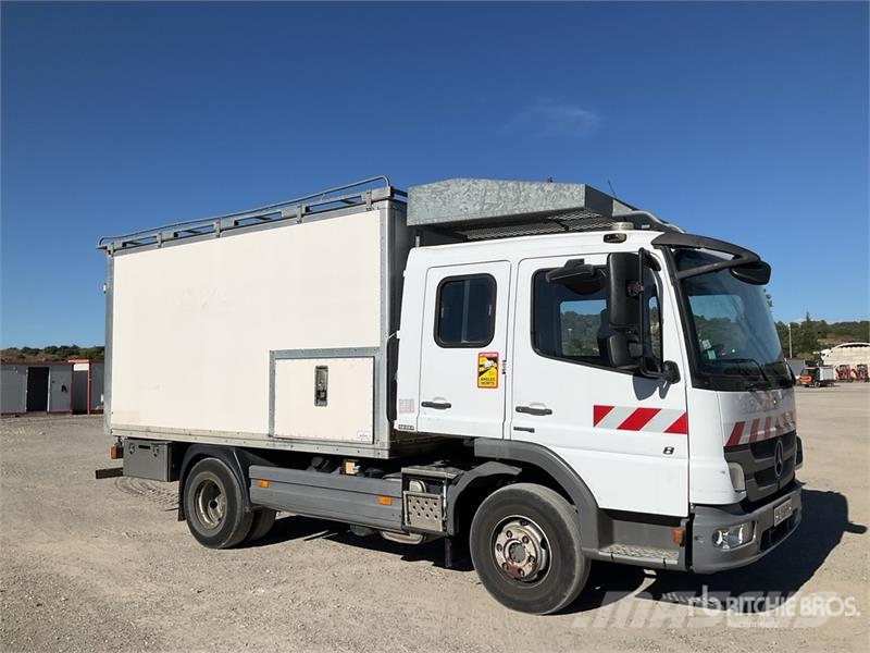 Mercedes-Benz Atego 4x2 Camion Fourgon Crew Cab Van Truck Tovornjaki zabojniki