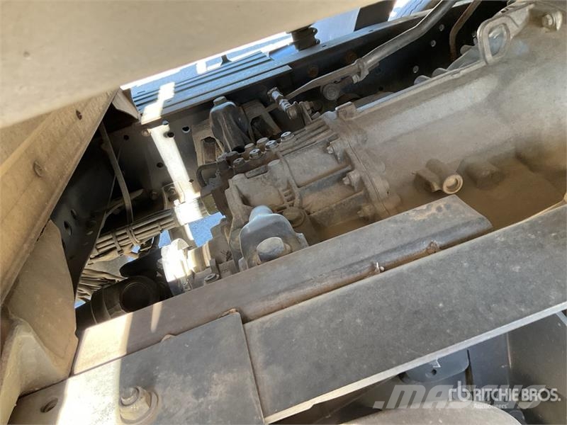 Mercedes-Benz Atego 4x2 Camion Fourgon Crew Cab Van Truck Tovornjaki zabojniki
