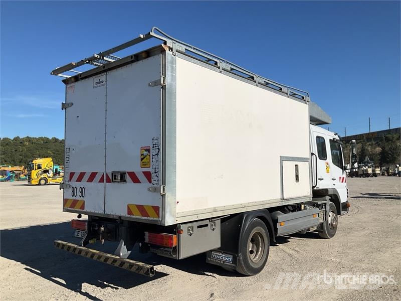 Mercedes-Benz Atego 4x2 Camion Fourgon Crew Cab Van Truck Tovornjaki zabojniki