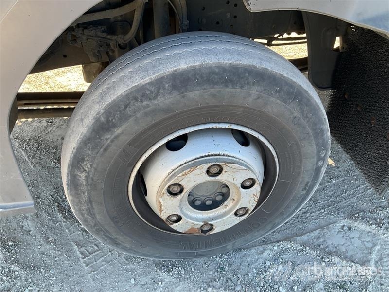 Mercedes-Benz Atego 4x2 Camion Fourgon Crew Cab Van Truck Tovornjaki zabojniki