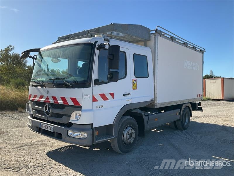 Mercedes-Benz Atego 4x2 Camion Fourgon Crew Cab Van Truck Tovornjaki zabojniki