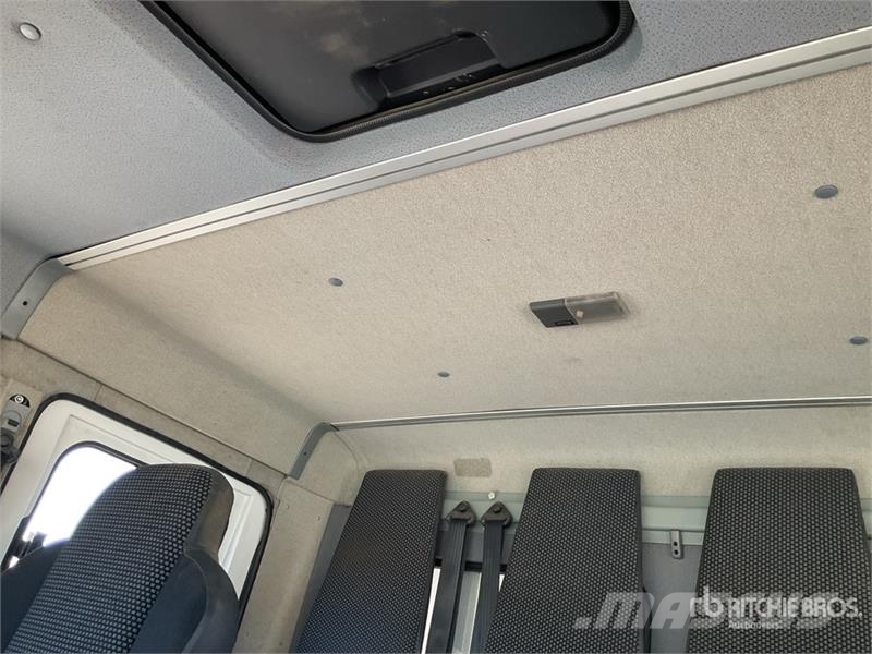 Mercedes-Benz Atego 4x2 Camion Fourgon Crew Cab Van Truck Tovornjaki zabojniki