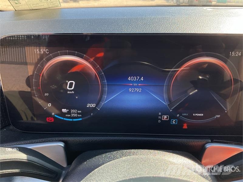 Mercedes-Benz EQB 2WD Electric SUV Voiture
