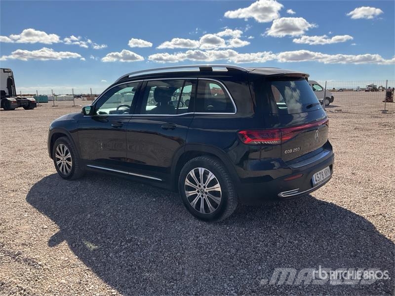 Mercedes-Benz EQB 2WD Electric SUV Voiture