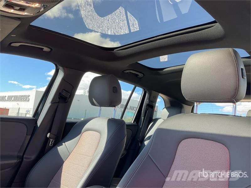 Mercedes-Benz EQB 2WD Electric SUV Voiture