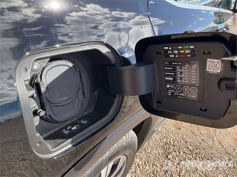 Mercedes-Benz EQB 2WD Electric SUV Voiture