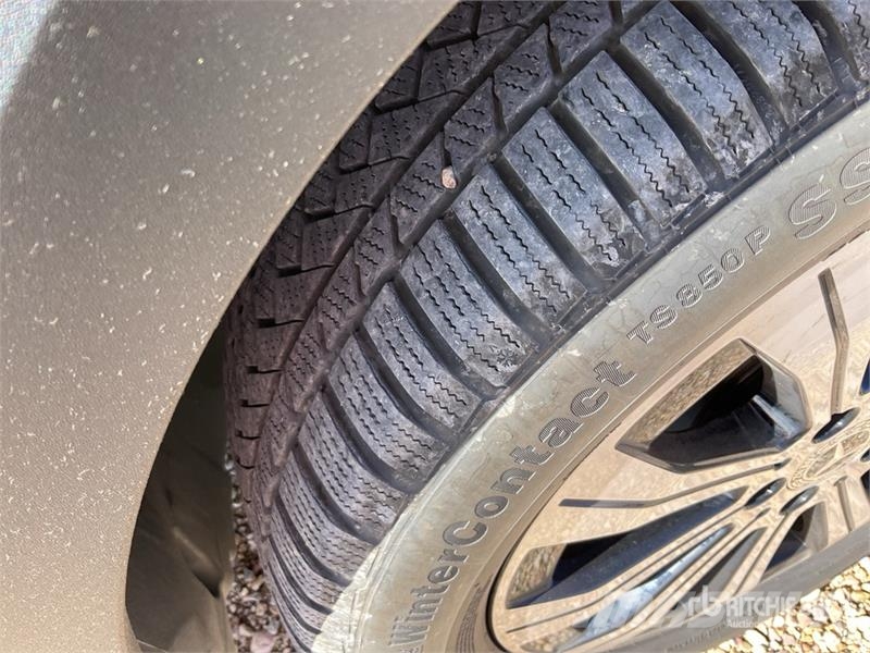Mercedes-Benz EQB 2WD Electric SUV Voiture