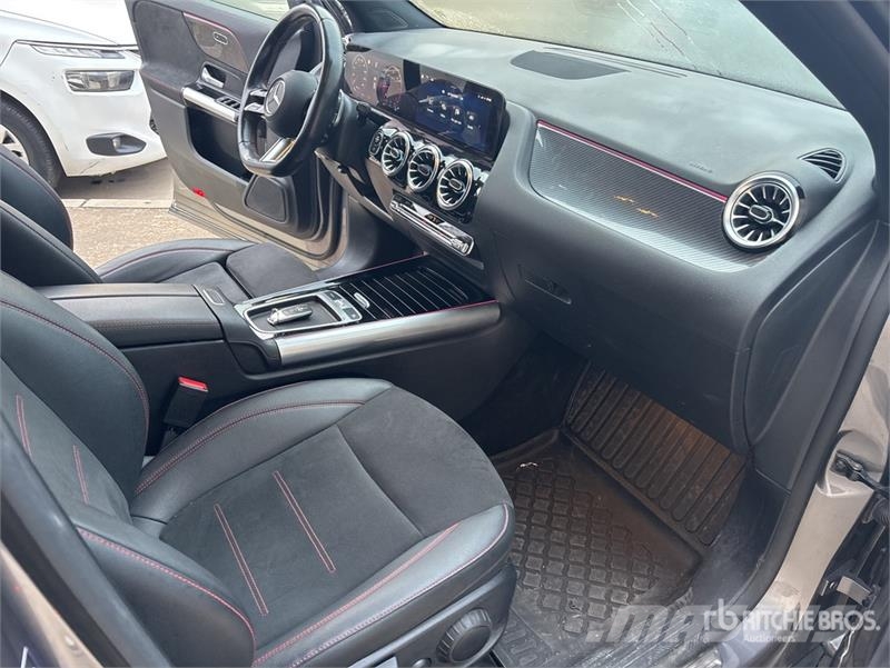 Mercedes-Benz Gla 200d SUV Automobile Coches