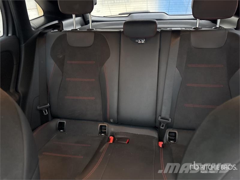 Mercedes-Benz Gla 200d SUV Automobile Coches
