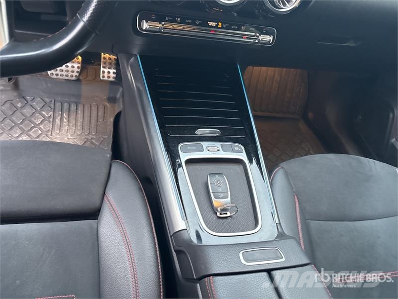 Mercedes-Benz Gla 200d SUV Automobile Coches