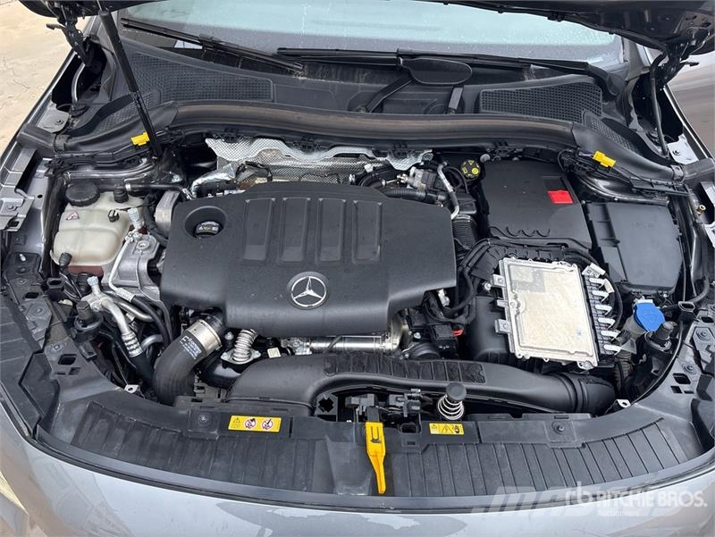 Mercedes-Benz Gla 200d SUV Automobile Coches