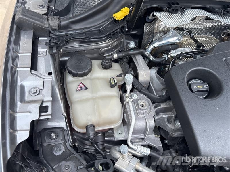 Mercedes-Benz Gla 200d SUV Automobile Coches