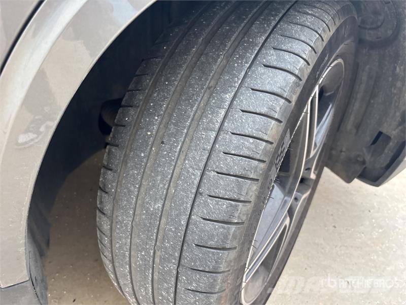 Mercedes-Benz Gla 200d SUV Automobile Coches